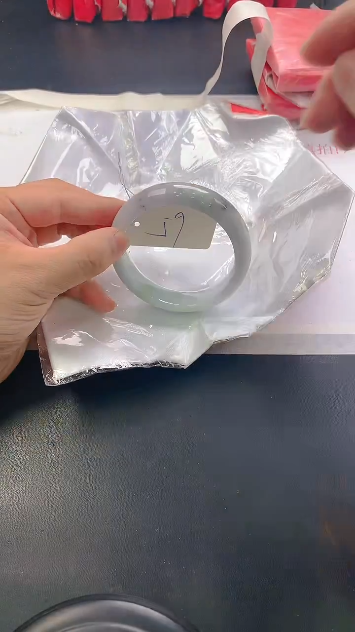 未镶嵌手镯翡翠198