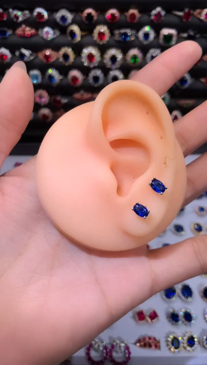 【闪购商品】蓝宝石耳饰银S925镶嵌46