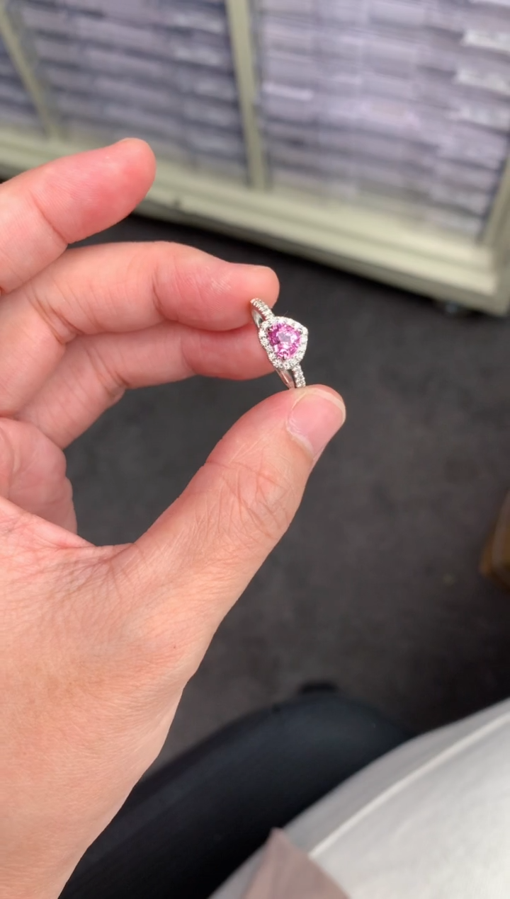 【闪购商品】尖晶石戒指18K金镶嵌1.1ct粉尖晶戒指