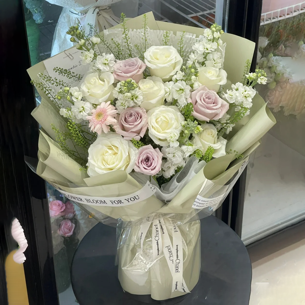 【婉约心弦】七夕情人节鲜花6枝白玫瑰4枝紫玫瑰紫罗兰花束4917款鲜花小时达同城配送送老婆爱人送女友送花上门