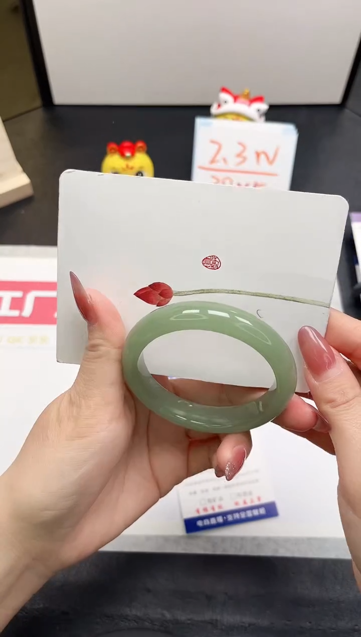 【闪购商品】石英质玉手镯未镶嵌206-56
