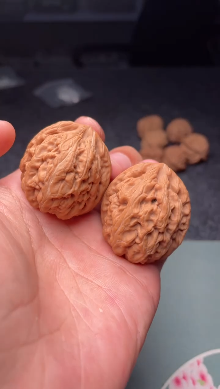 把件文玩核桃a324  红锦鲤   39尺