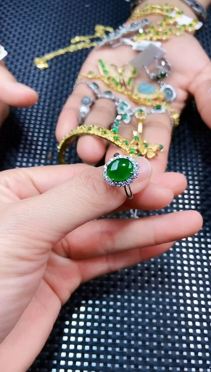 【闪购商品】翡翠戒指未镶嵌1111111111