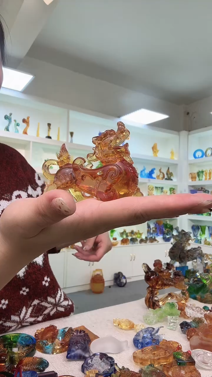 手工艺品琉璃黄色貔貅