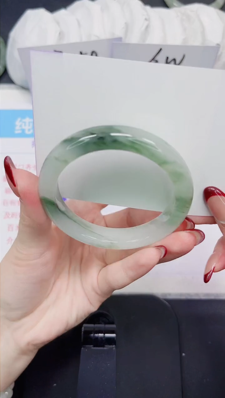 【闪购商品】石英质玉手镯未镶嵌421