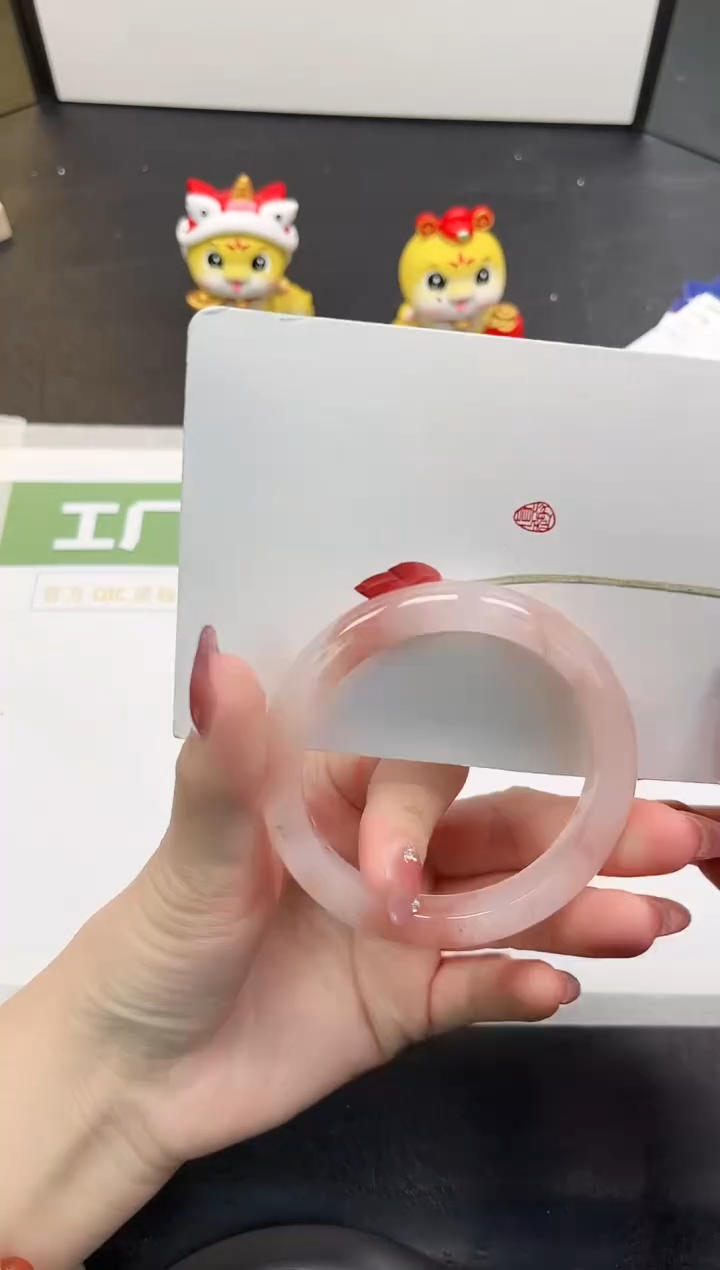 【闪购商品】石英质玉手镯未镶嵌210-56