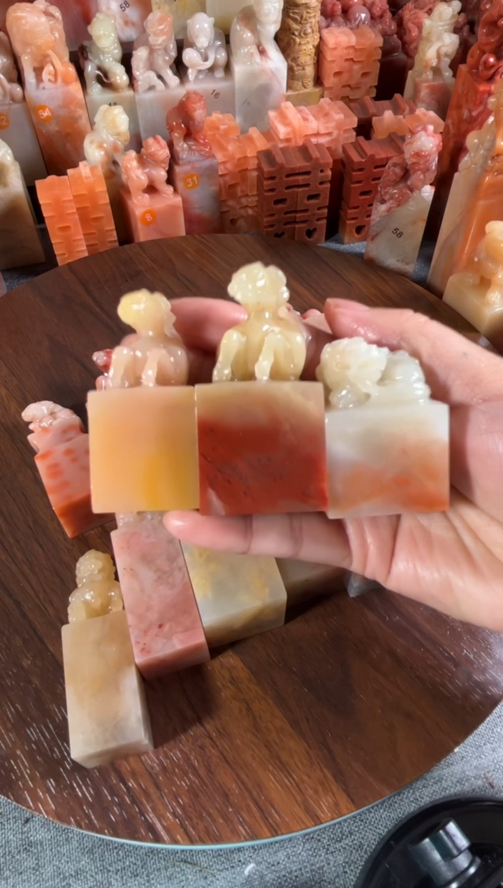 老挝石印石海*了3个印章