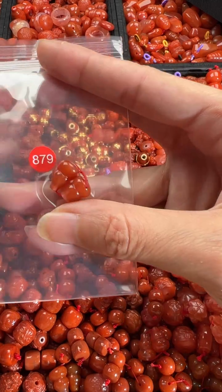 【闪购商品】南红玛瑙颈饰未镶嵌1