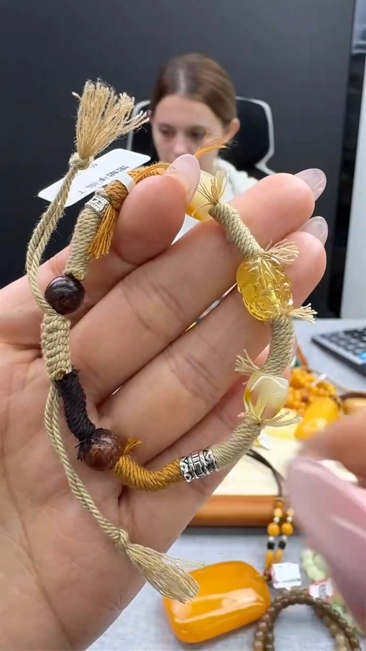 【闪购商品】琥珀手链未镶嵌58秒拍号