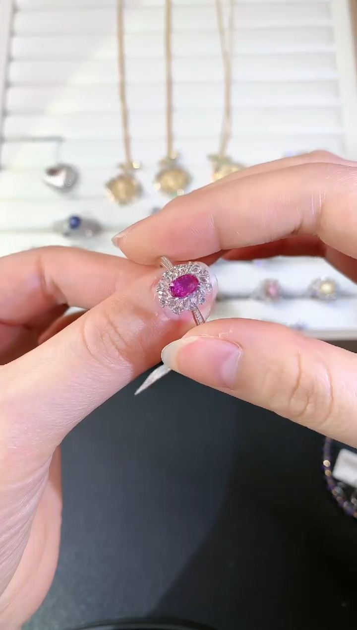 【闪购商品】红宝石戒指18K金镶嵌S422|6600