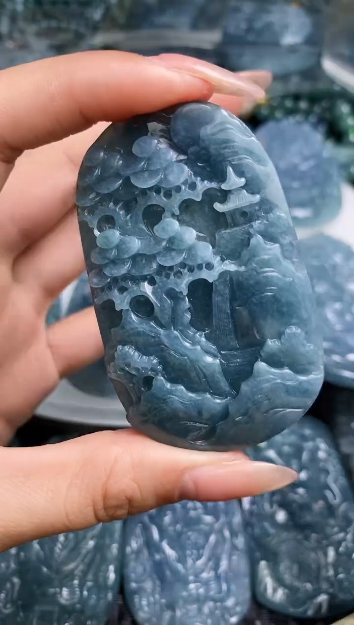 【闪购商品】翡翠颈饰未镶嵌          