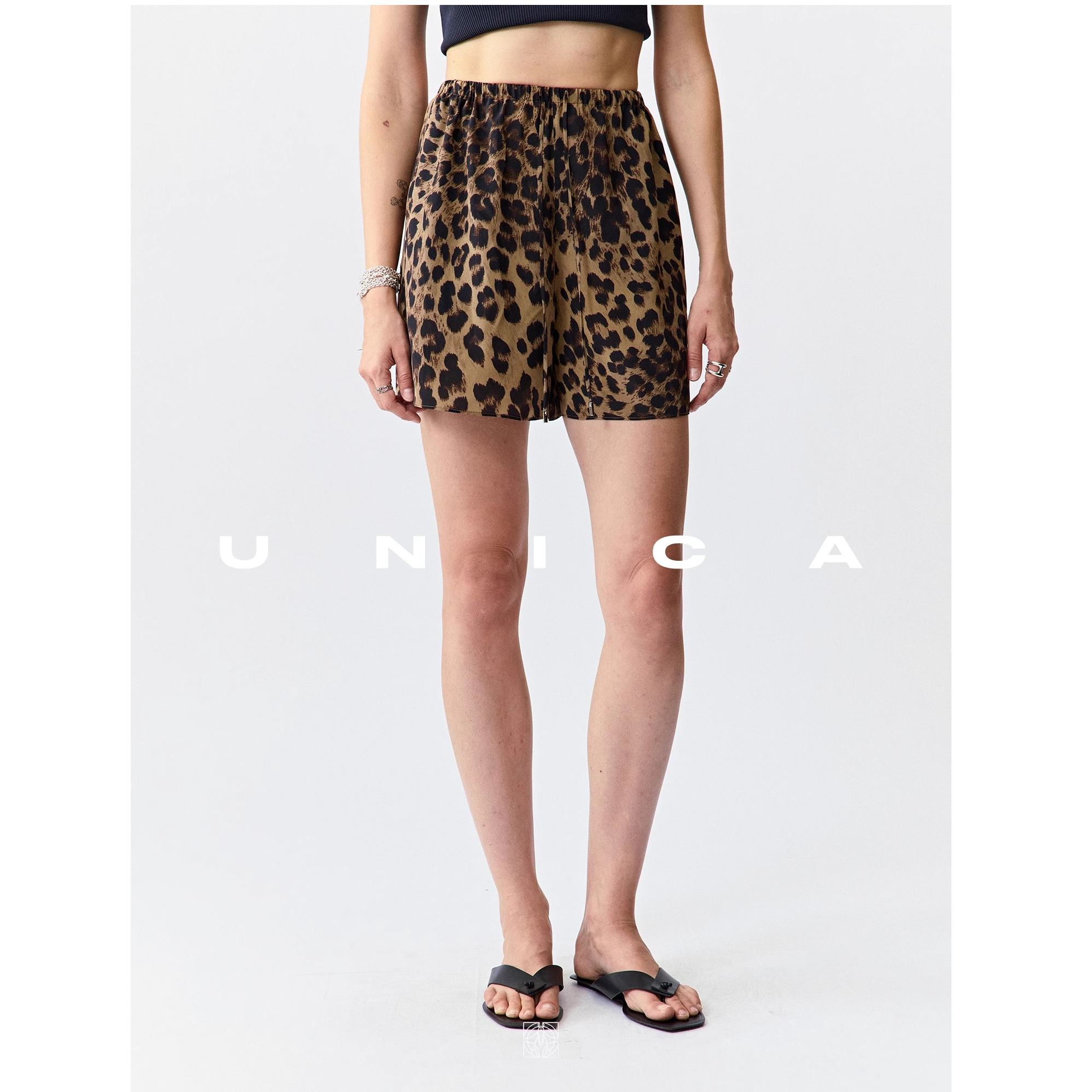 UNICA/时髦吸睛bi败14mm双绉桑蚕丝飘逸巴黎豹纹短裤