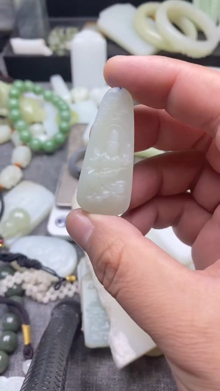 颈饰未镶嵌和田玉观音