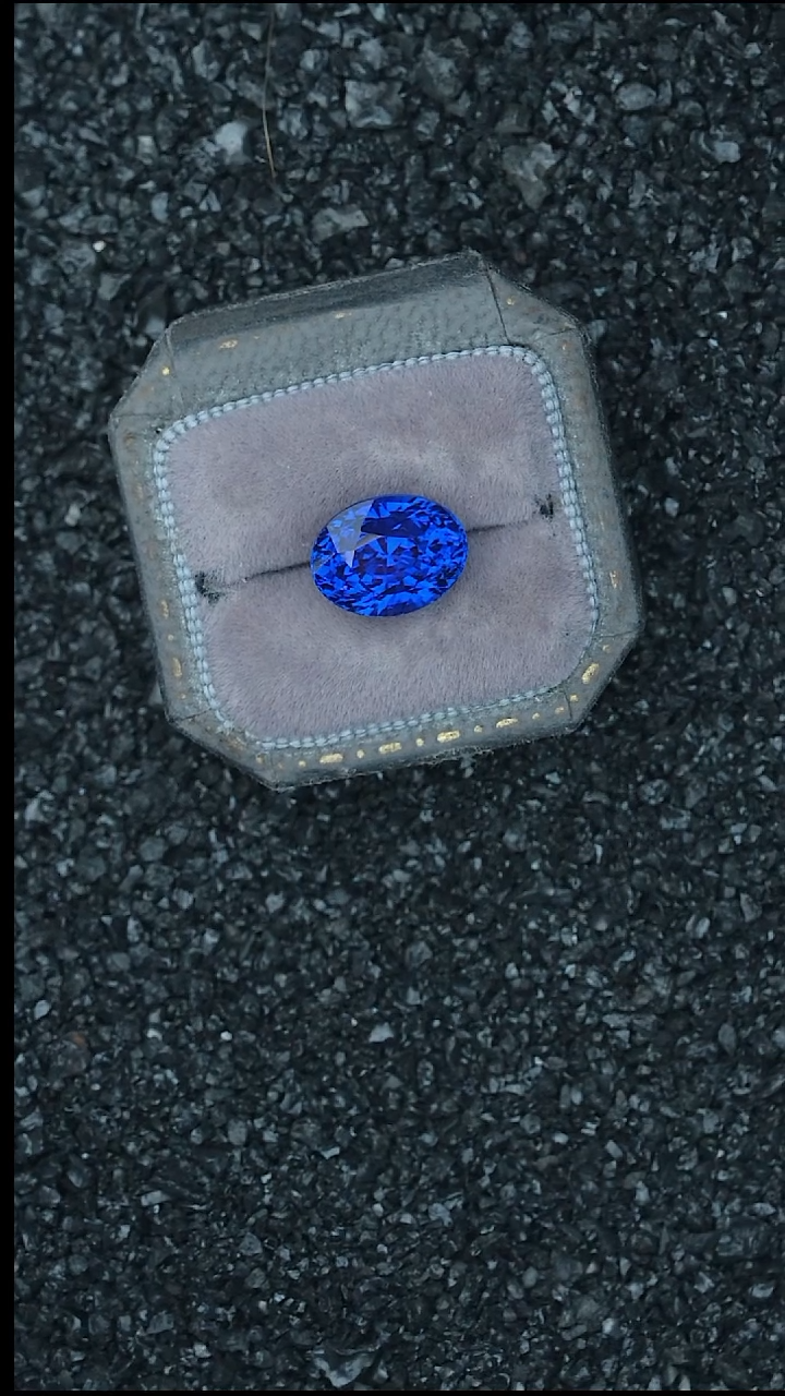 裸石蓝宝石5.57克拉