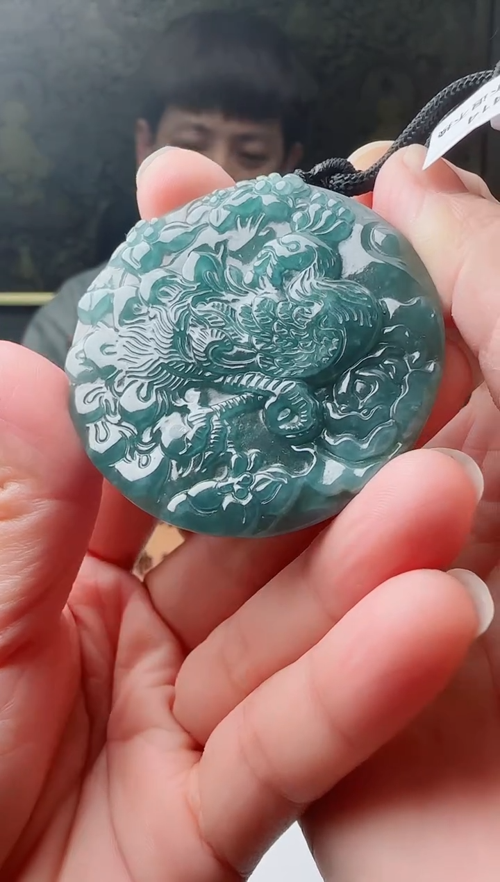 【闪购商品】翡翠颈饰未镶嵌1111111111