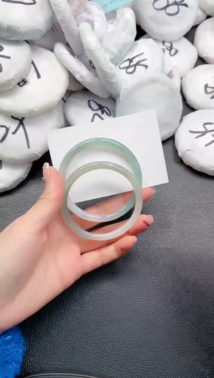 【闪购商品】石英质玉手镯未镶嵌 18L76-54