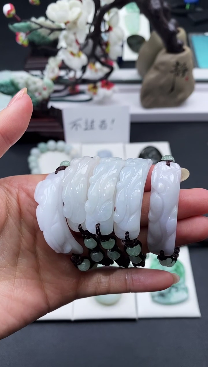 【闪购商品】翡翠颈饰未镶嵌天然缅甸A货翡翠随机发一件