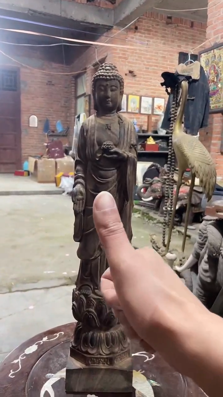 【闪购商品】木木雕欢迎大家来到潘家大园。