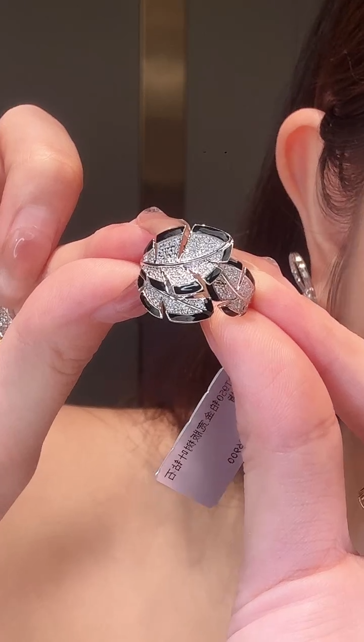 铂Pt950镶嵌戒指钻石树叶戒指