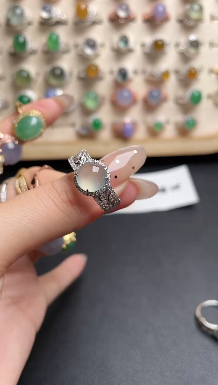 【闪购商品】翡翠戒指银S925镶嵌一物一证一礼盒