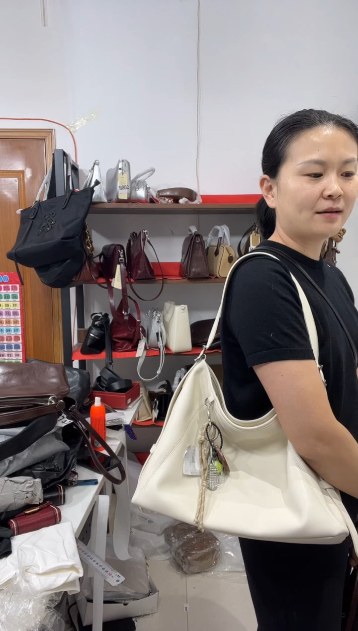 牛皮（革）别****?百豆韩系白色托特