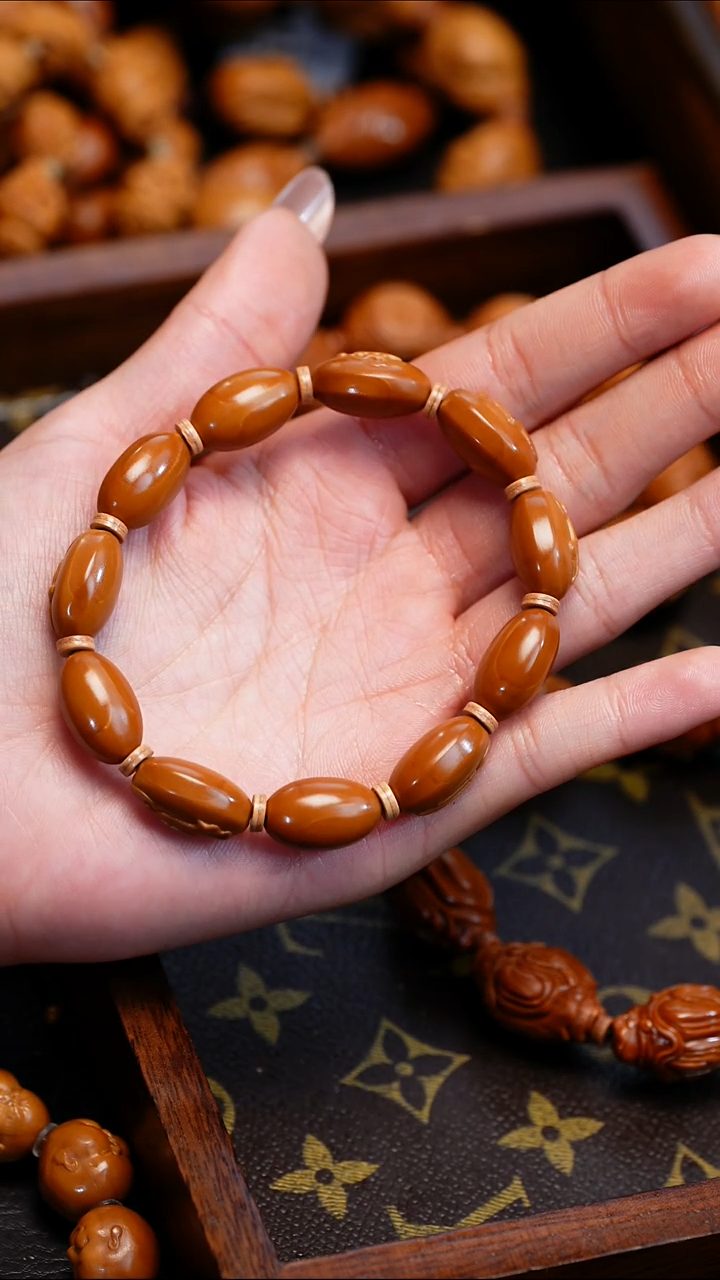 【闪购商品】橄榄核吊坠苏工橄榄核