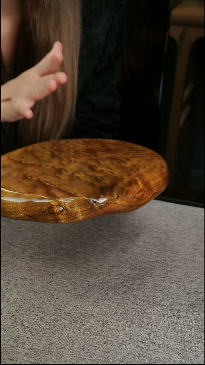 金丝楠A***n金丝楠木水波云彩纹壶承