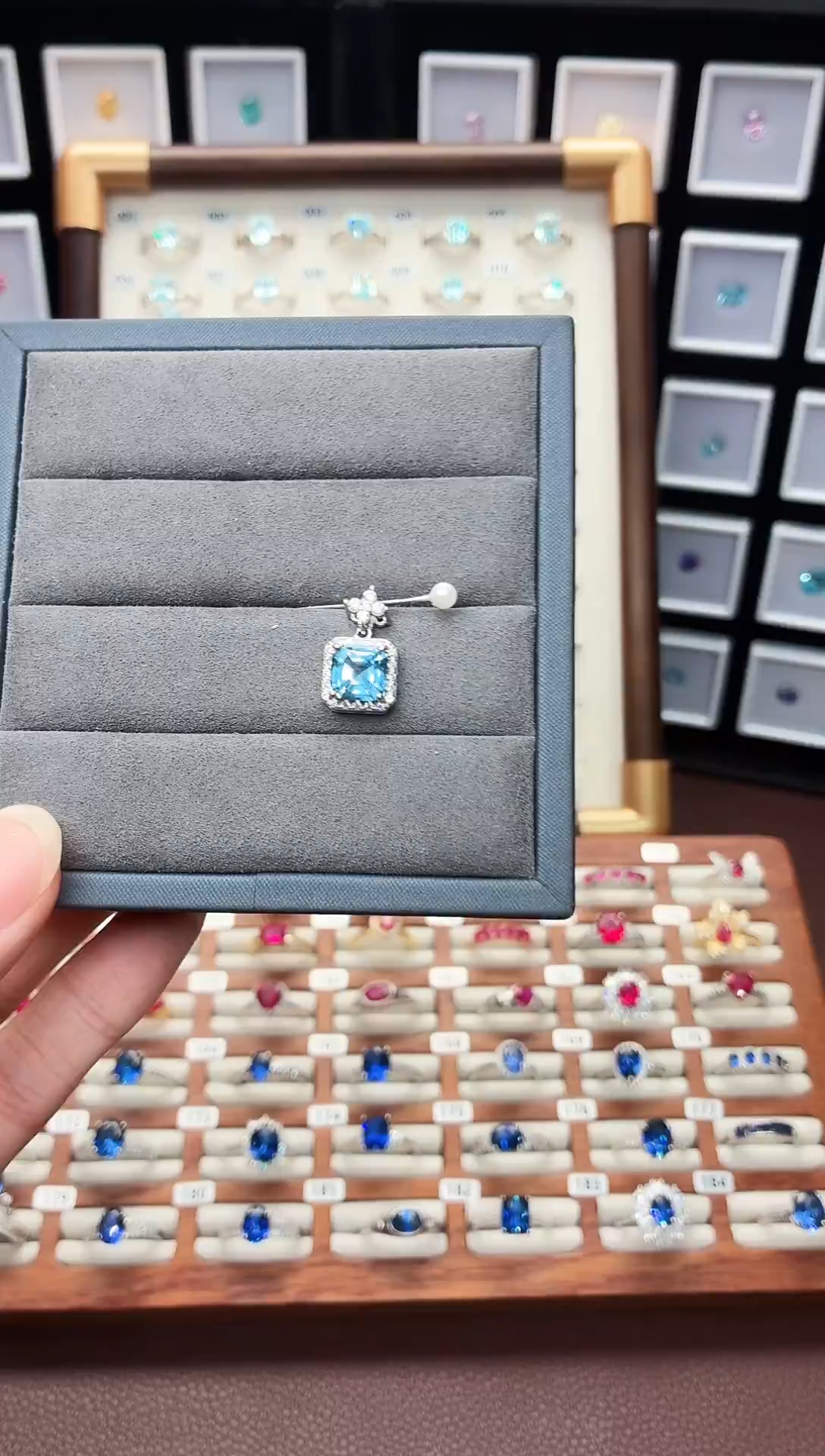 银S925镶嵌吊坠(赠链)海蓝宝石0000