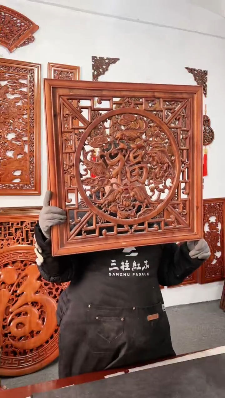 【闪购商品】香樟木木雕60*60  鱼  福