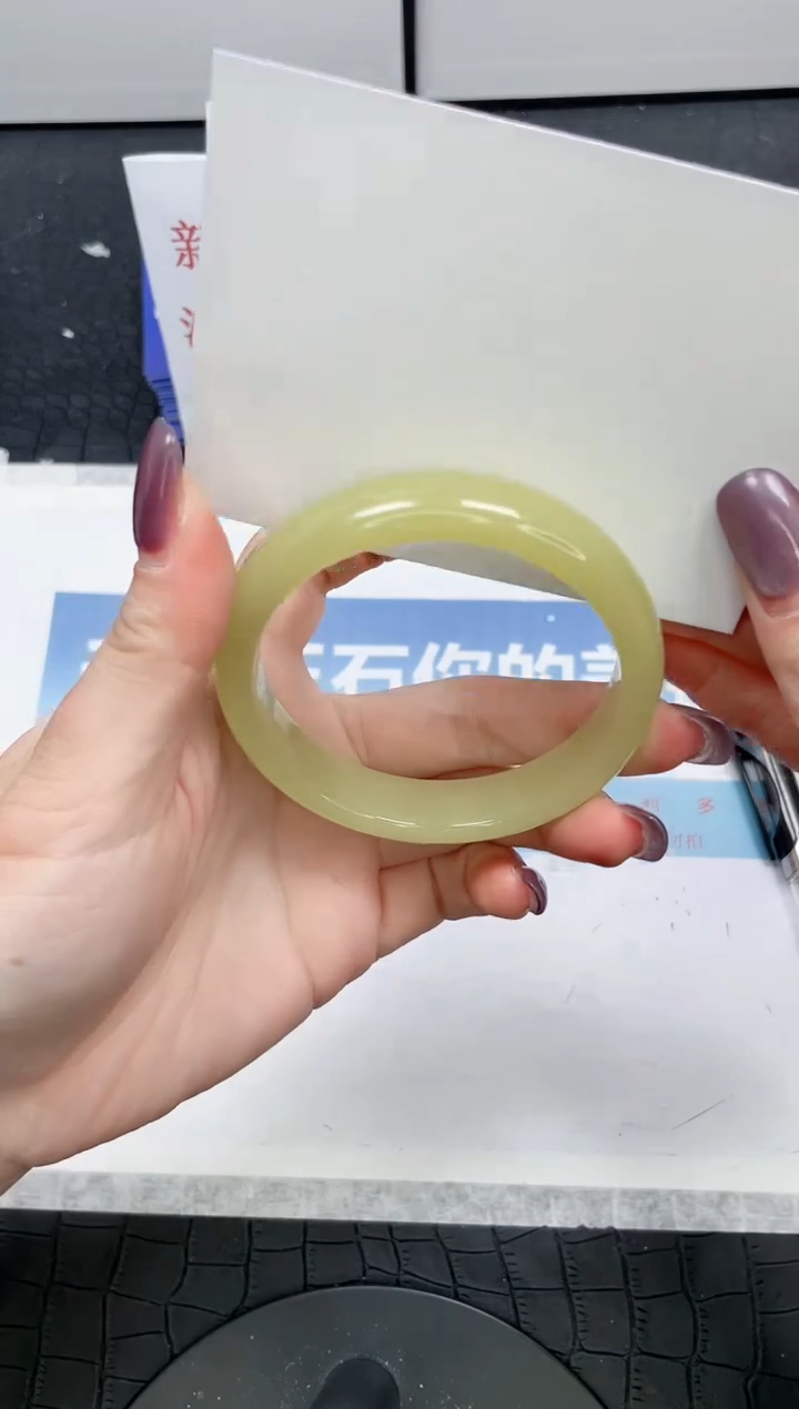 【闪购商品】石英质玉手镯未镶嵌347-57