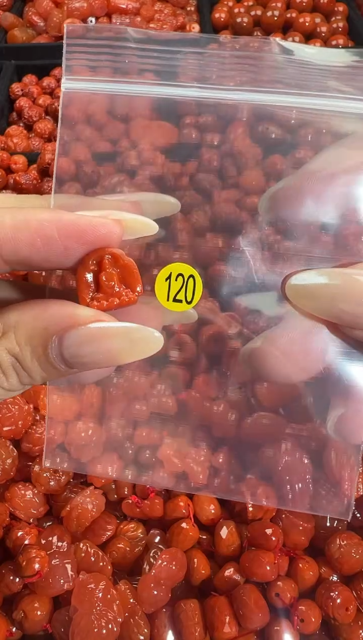 颈饰未镶嵌南红玛瑙1