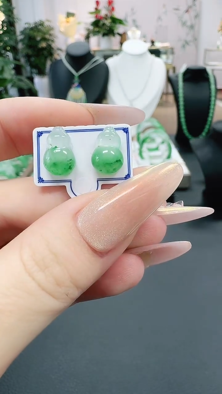 未镶嵌1石英质玉（非洲翠）/7203