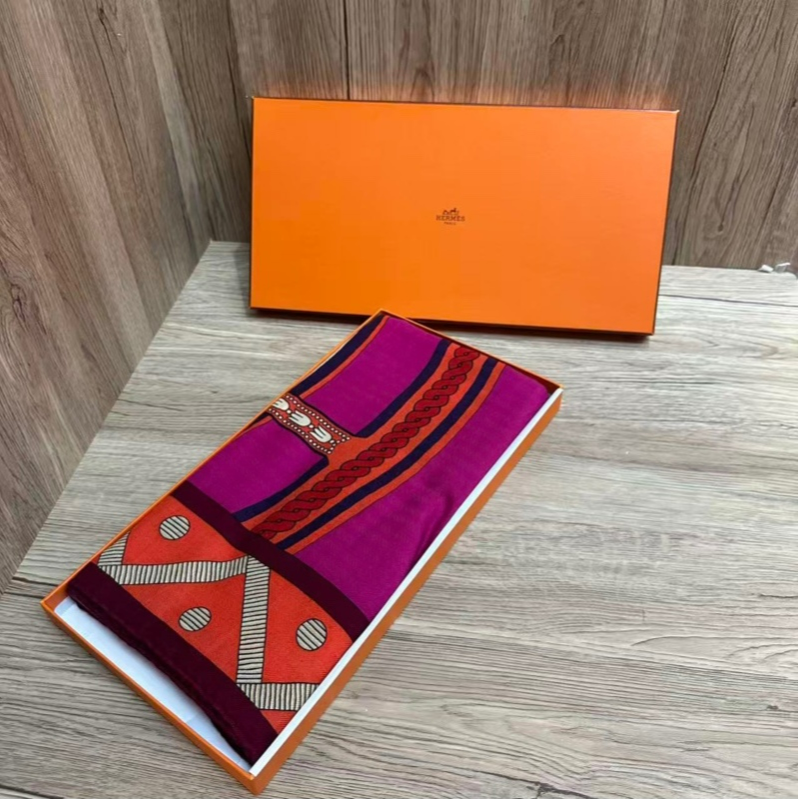 95新 Hermes/爱马仕 乱乱子中古/女士/丝巾/118290