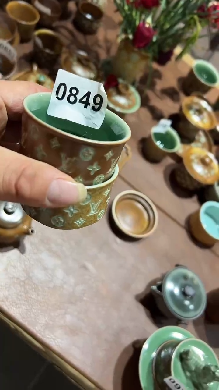 ?****露龙泉窑老花小融天双釉精品0849