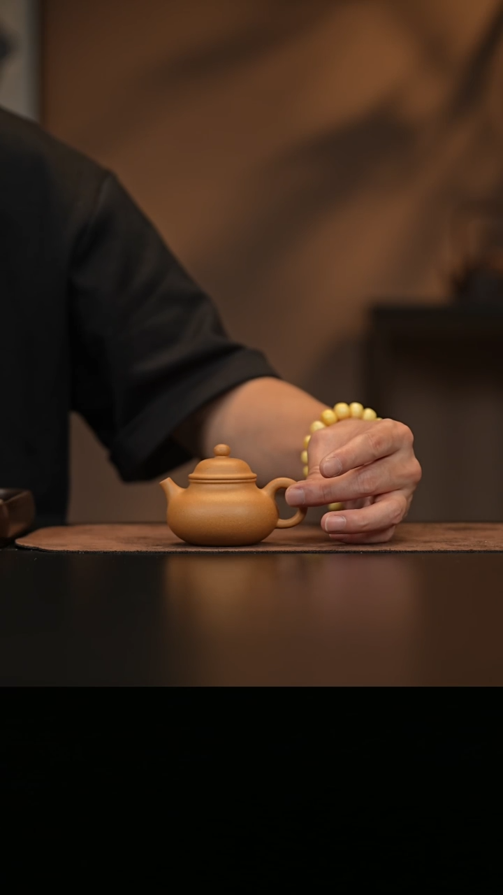 允禾斋 紫砂壶  容天 段泥