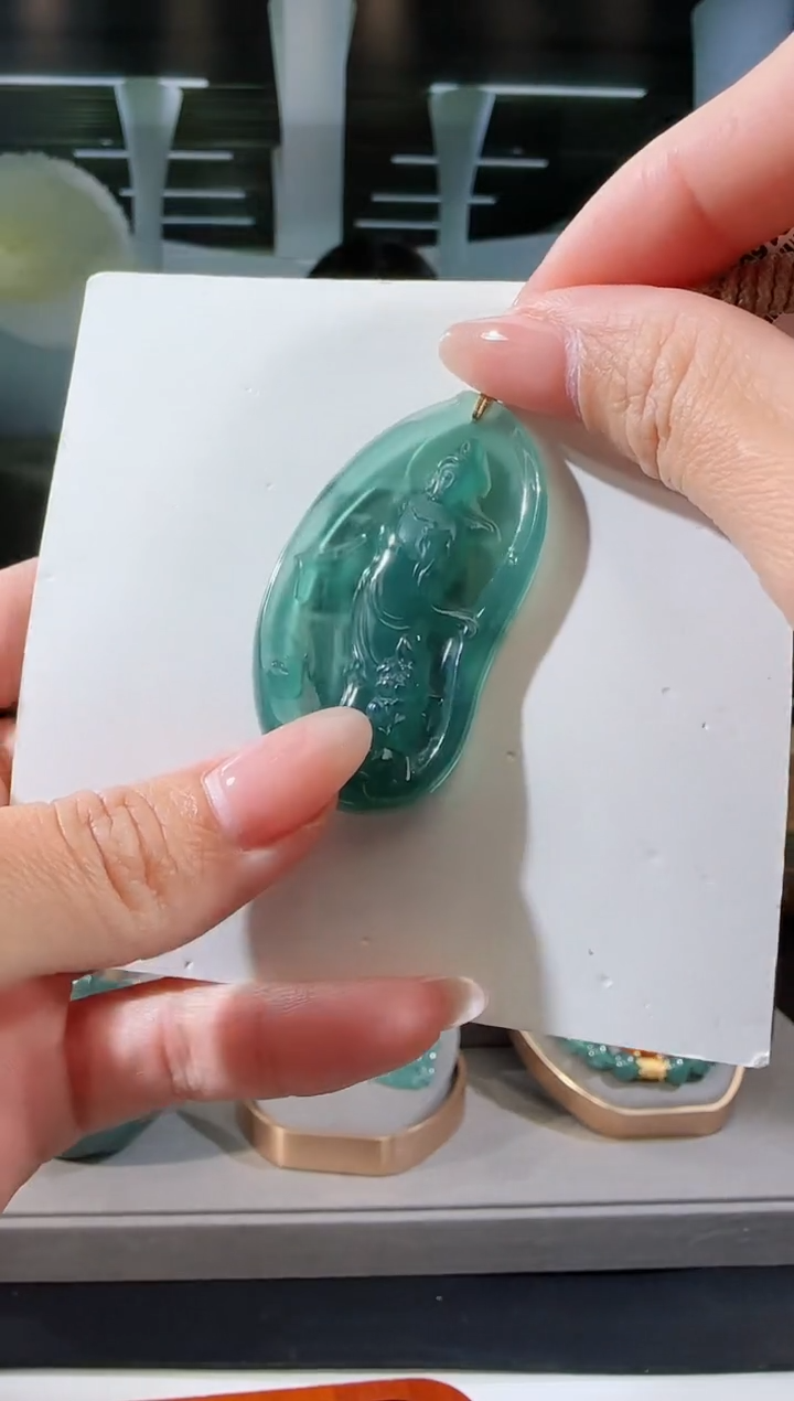 【闪购商品】翡翠吊坠(不含链)未镶嵌观音