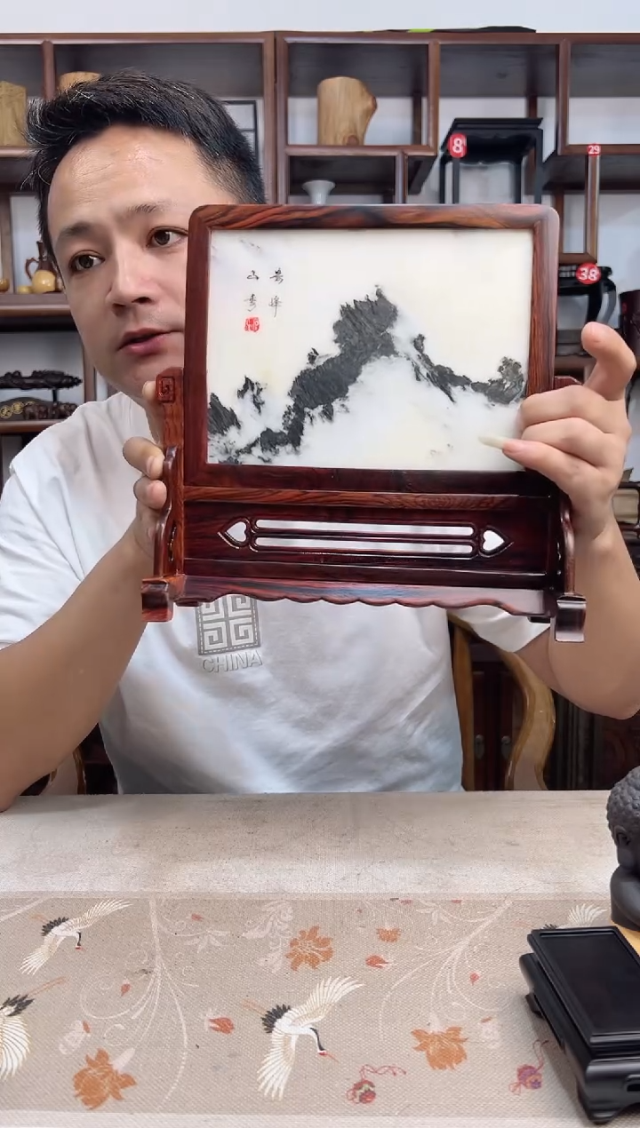 微凹黄檀（南美大红酸枝） 