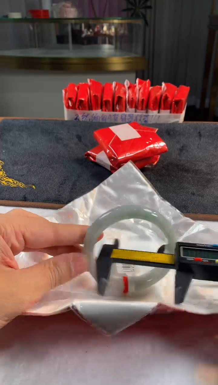 未镶嵌定制翡翠5073毛货不退不换  57-58