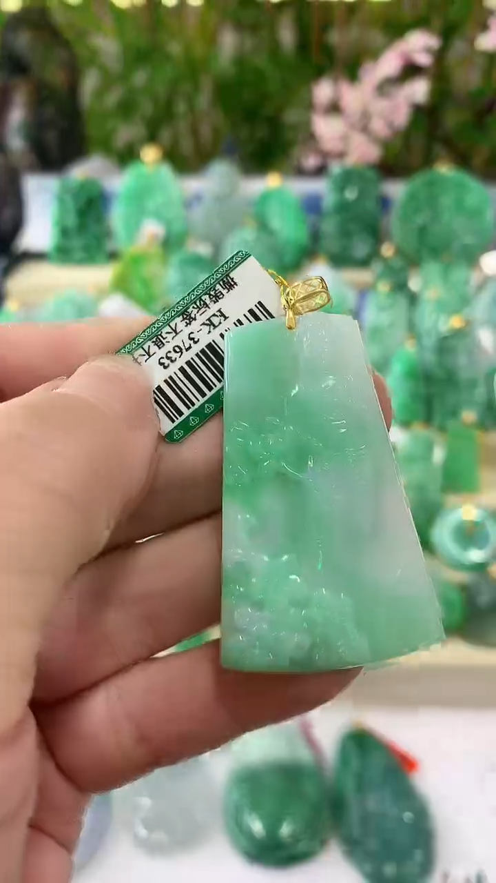 【闪购商品】翡翠颈饰18K金镶嵌挂件