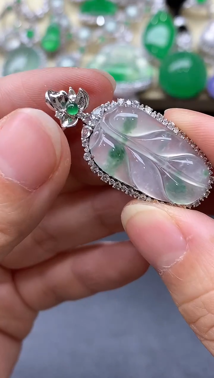 颈饰18K金镶嵌翡翠465-中国好珍宝