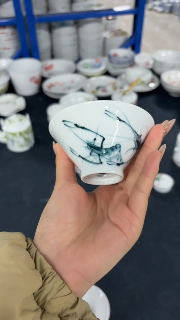 景德镇手绘釉中彩（食品级）斗笠杯