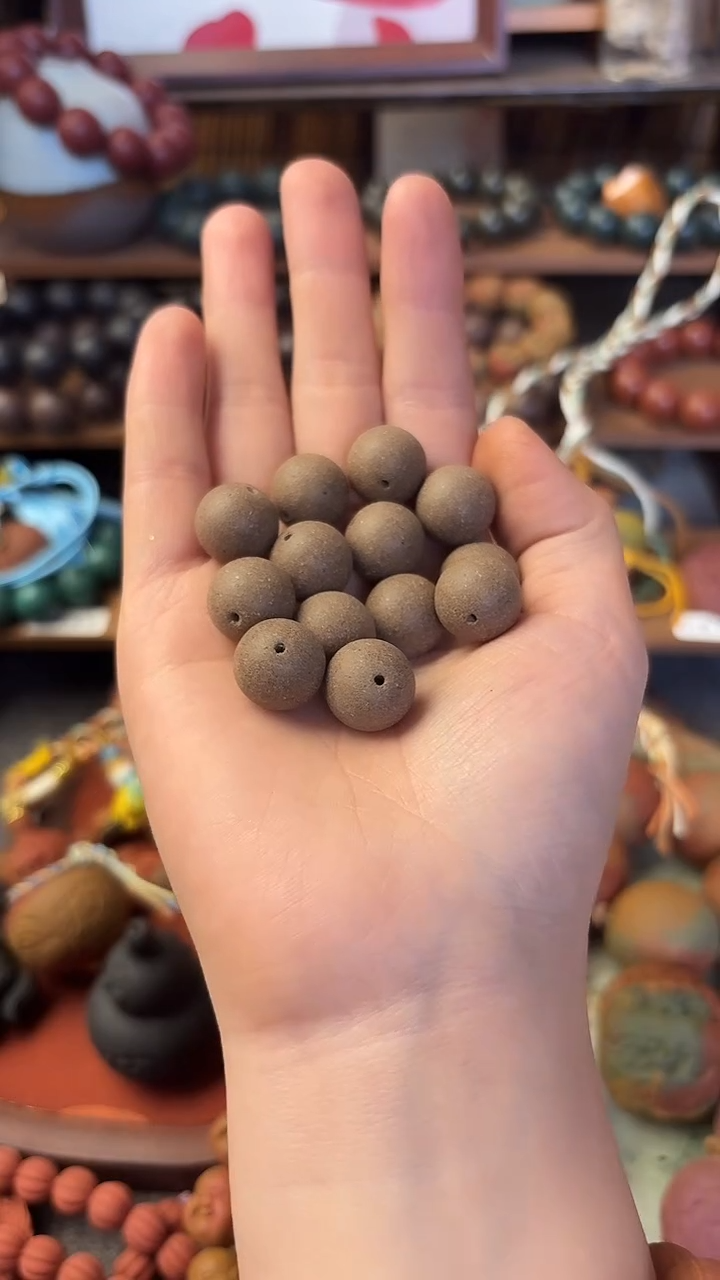 泥塑狄伟草原色手串一条