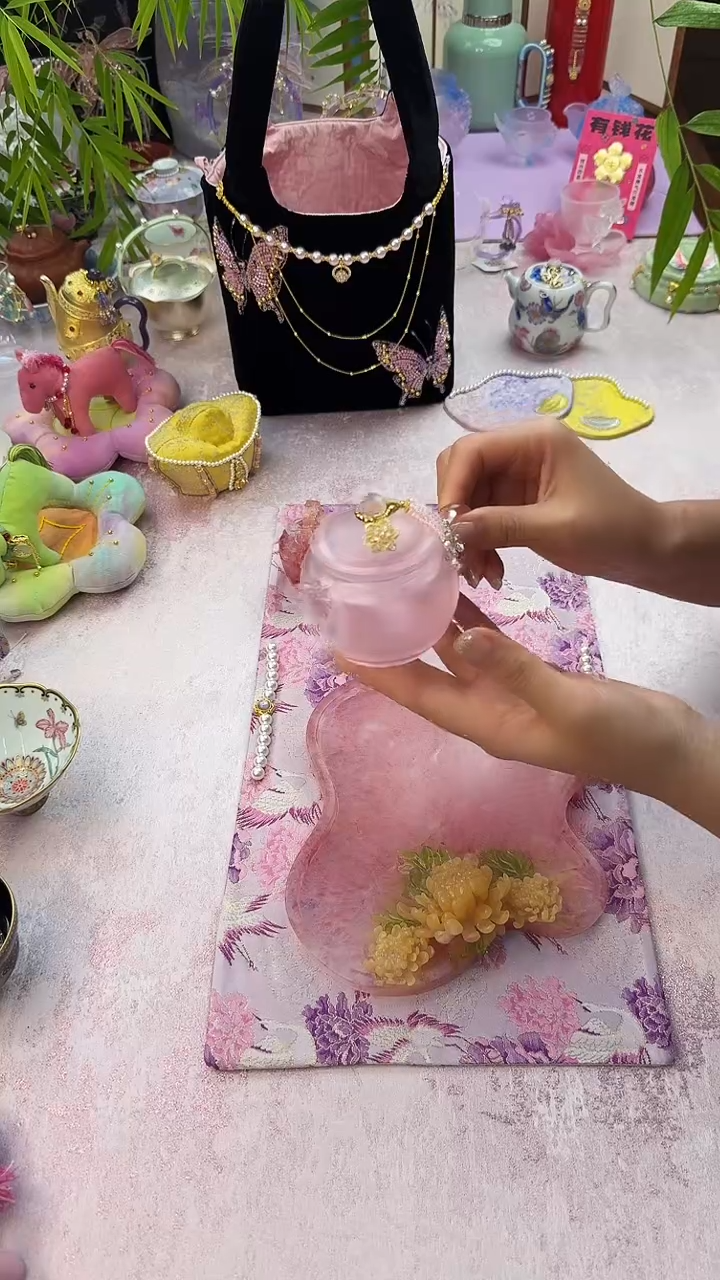 96 卡普拉琉璃 小园满粉色