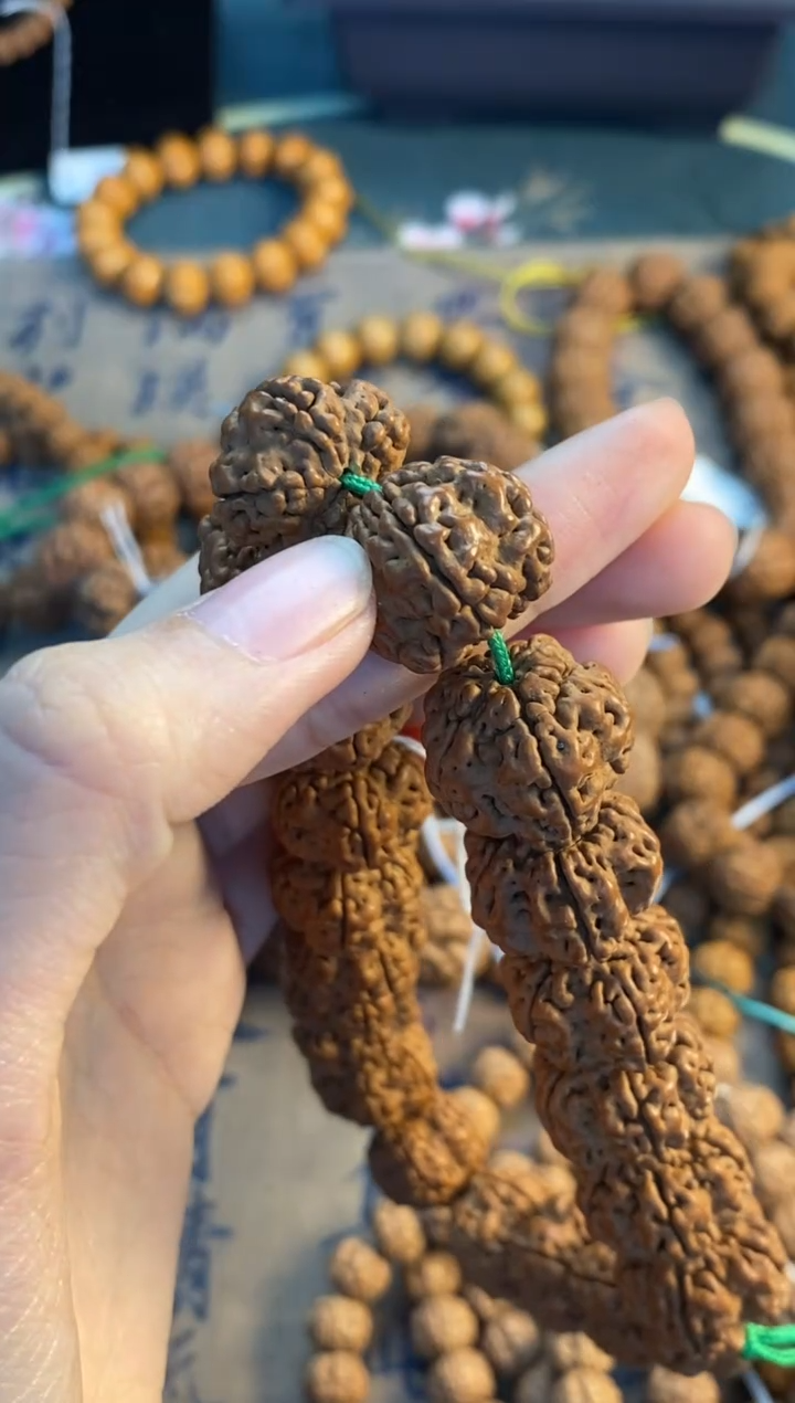 【闪购商品】金刚菩提吊坠红皮帝王花尺寸19
