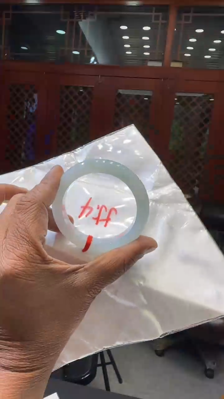 【闪购商品】翡翠手镯未镶嵌手镯