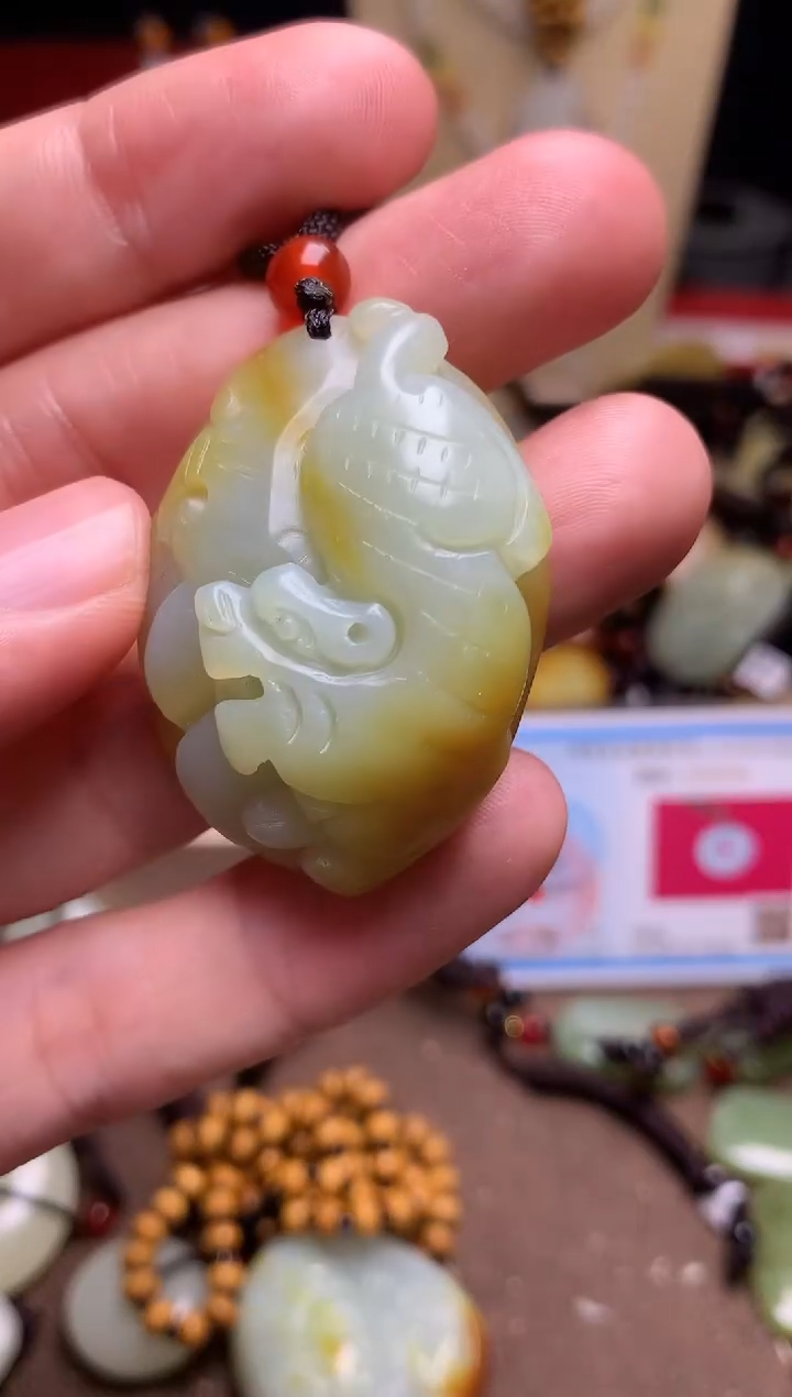 颈饰未镶嵌和田玉新疆料青海料清水和田玉吊坠