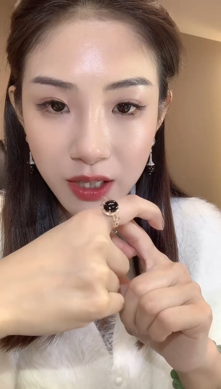 【闪购商品】翡翠戒指18K金镶嵌E35翡翠