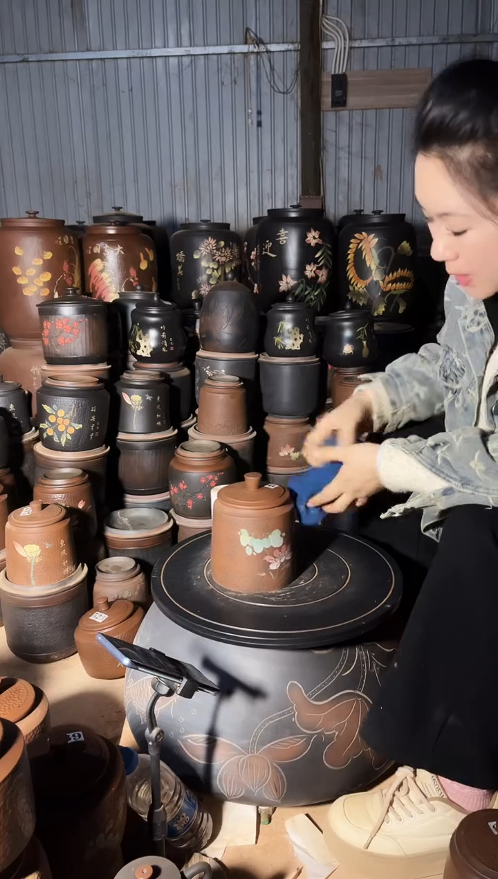 【闪购商品】壶瑕疵茶叶罐 古铜色100克 706