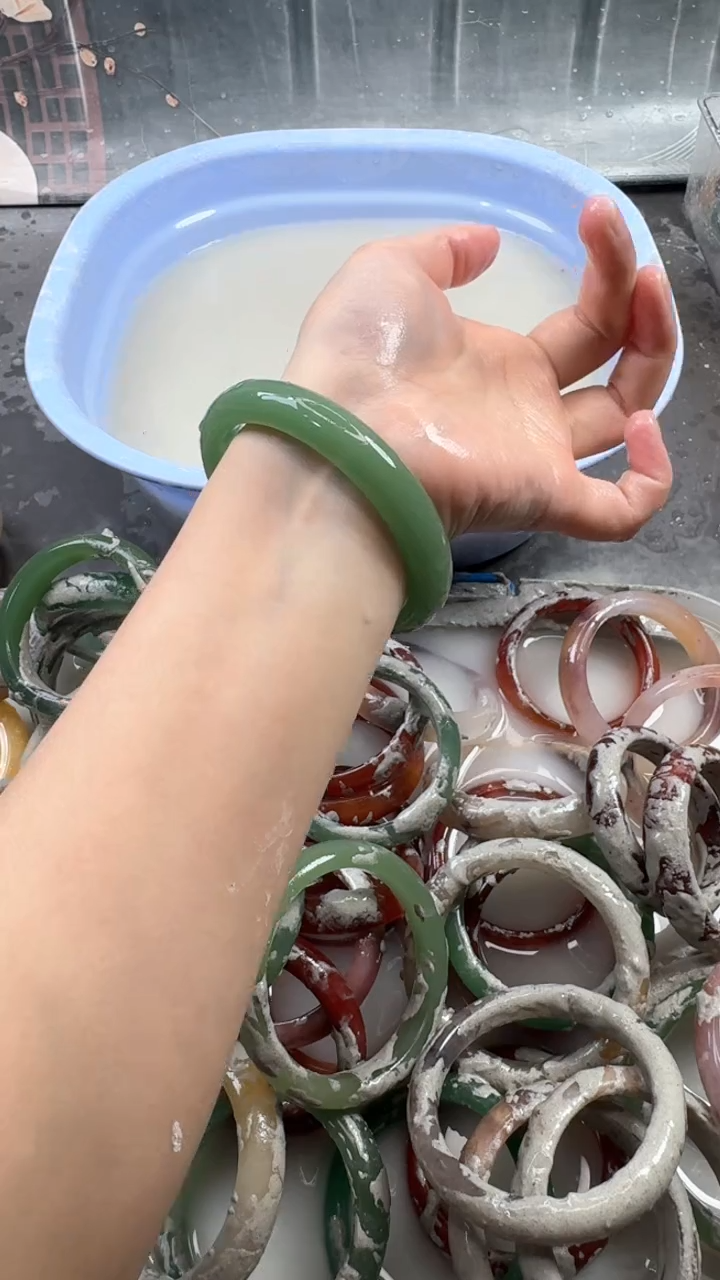 【闪购商品】石英质玉手镯未镶嵌85 6364