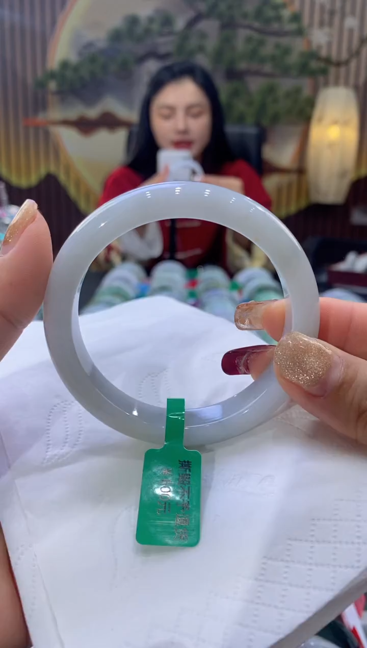 【闪购商品】翡翠手镯未镶嵌多人09006